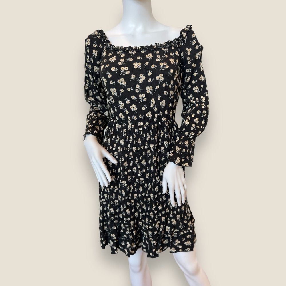 Simplee Black Floral Long Sleeve Dress